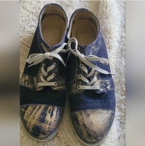 💜2 for $10💜 Bundle and save Emu Navy and Golden Tan Women's Flats